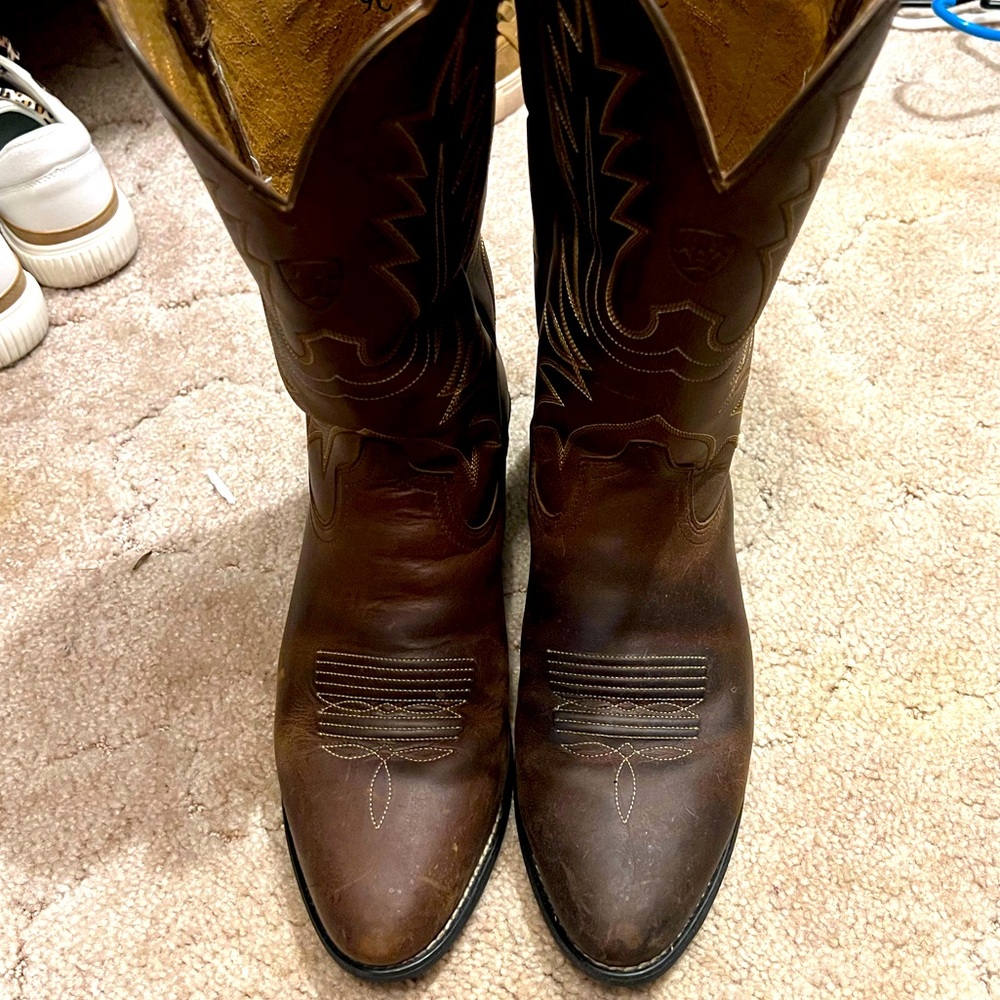 Women’s Ariat Heritage R Toe Western Boots